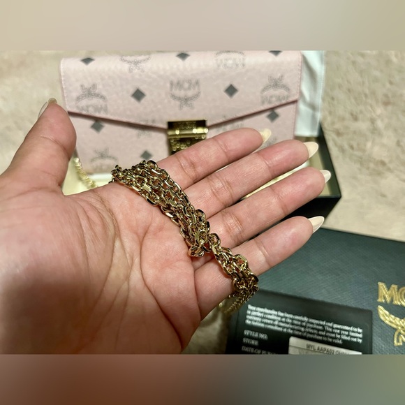 MCM monogram wallet on chain - Picture 7 of 8